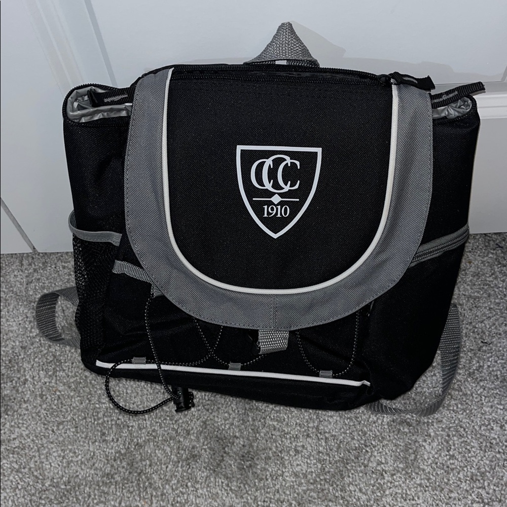 Insulated Carolina Country Club Golf Drinks beer six pack backpack Raleigh NC
